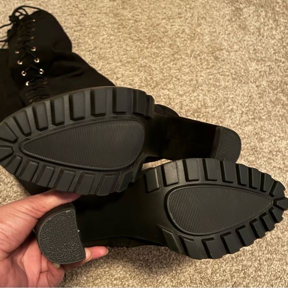 New Luxe Black Thigh High Faux Suede Lace Up Boots Chucky Heel/ 9.5 - Picture 6 of 7